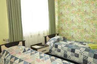 Мини-отель Small Смоленск Стандартный двухместный номер с 2 отдельными кроватями-2